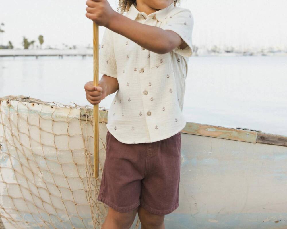 NEW RYLEE + CRU boy's perry pull-on shorts in chocolate